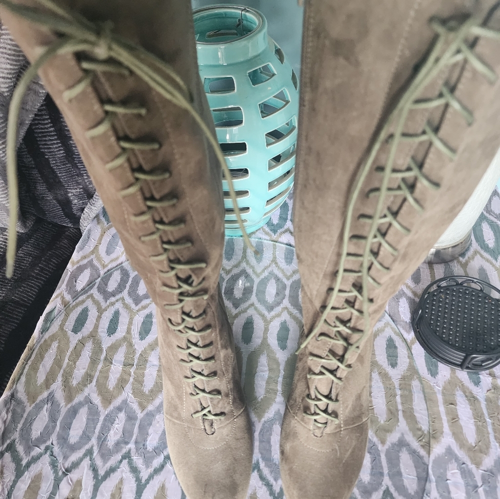 Cato boots size 9wide